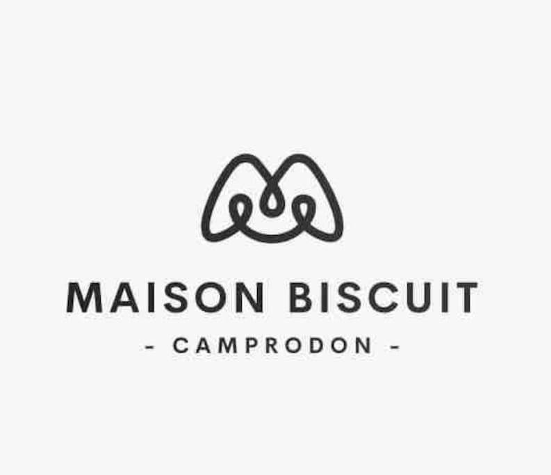 Maison Biscuit. Apartament A La Placa De La Vila Кампродон Экстерьер фото
