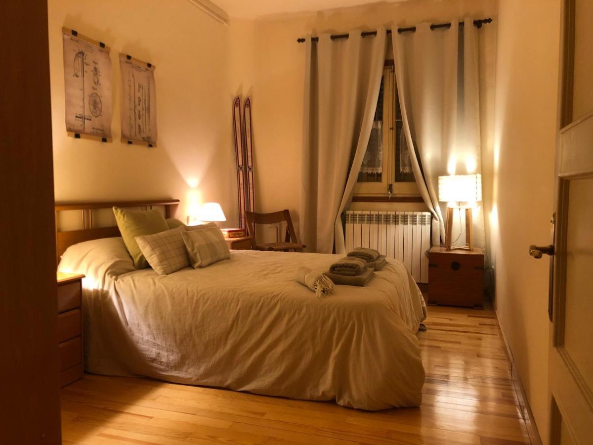 Maison Biscuit. Apartament A La Placa De La Vila Кампродон Экстерьер фото